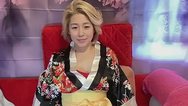 Snapshot of kimagure-fu- chatting on October 19, 2025, 6:03 am kimagure-fu- online show from October 19, 2025, 6:03 am