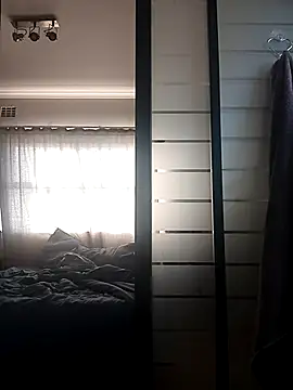 RFeltomWhitJ online show from November 8, 2025, 4:34 am