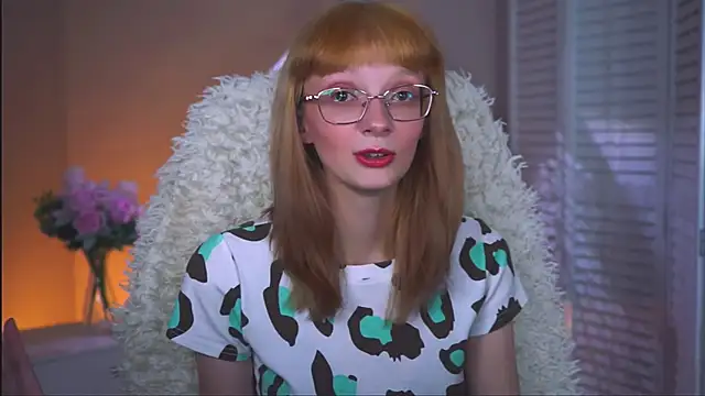 Snapshot of MollyJiggles chatting on September 30, 2025, 4:23 pm MollyJiggles online show from September 30, 2025, 4:23 pm