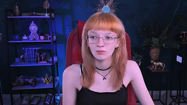 Snapshot of MollyJiggles chatting on October 2, 2025, 12:23 pm MollyJiggles online show from October 2, 2025, 12:23 pm