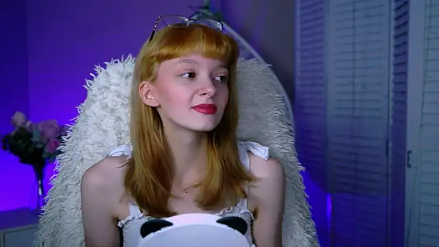 Snapshot of MollyJiggles chatting on October 5, 2025, 12:25 pm MollyJiggles online show from October 5, 2025, 12:25 pm