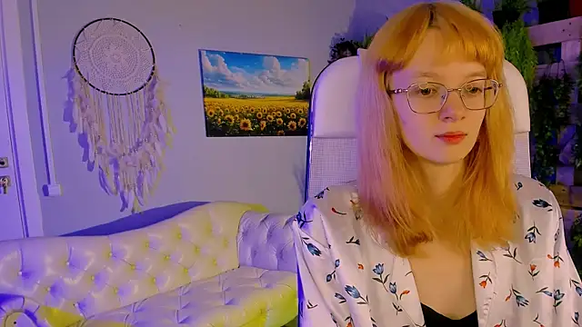 Snapshot of MollyJiggles chatting on October 16, 2025, 8:26 am MollyJiggles online show from October 16, 2025, 8:26 am