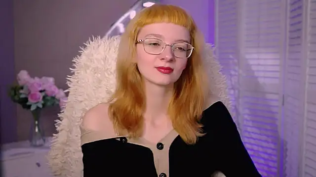 Snapshot of MollyJiggles chatting on October 18, 2025, 8:04 am MollyJiggles online show from October 18, 2025, 8:04 am