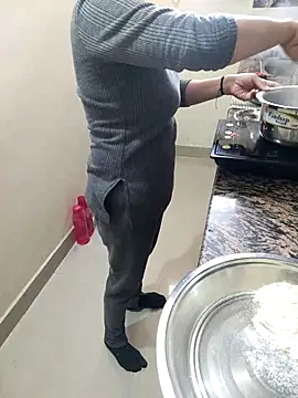 Pihu Chopra online show from February 6, 2026, 3:22 am