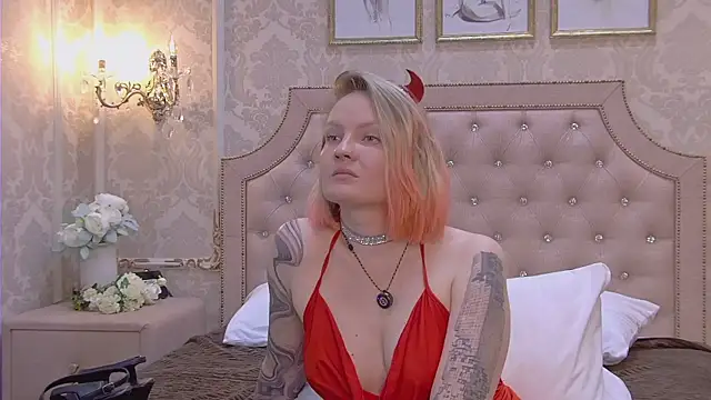 Snapshot of Kate_Storm chatting on October 10, 2025, 4:33 am Kate Storm online show from October 10, 2025, 4:33 am