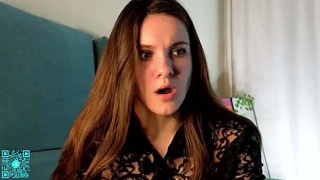 chloemilka online show from March 23, 2026, 5:28 pm