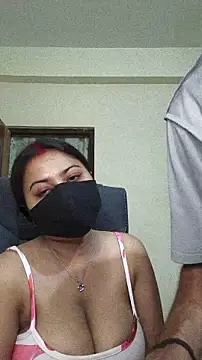 SassyWildCouple online show from May 3, 2026, 4:24 pm