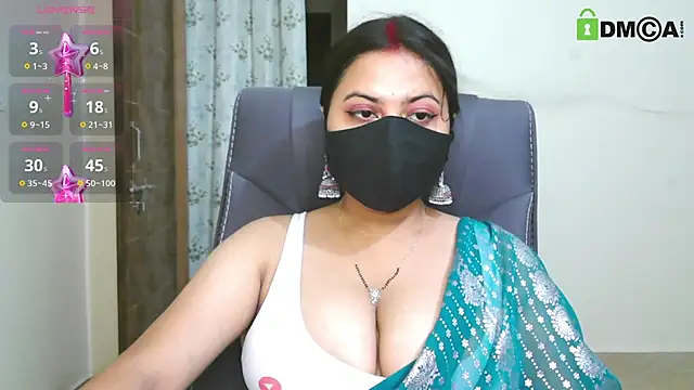 Snapshot of SassyWildCouple chatting on June 4, 2026, 5:41 pm SassyWildCouple online show from June 4, 2026, 5:41 pm