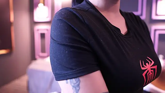 Snapshot of Roma_hells chatting on October 2, 2025, 7:10 pm Roma hells online show from October 2, 2025, 7:10 pm