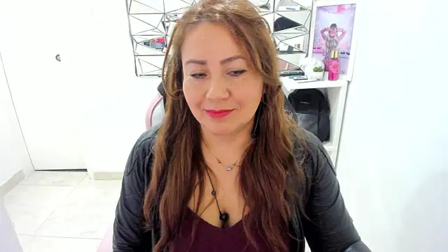 camixxx m online show from April 24, 2026, 11:34 am
