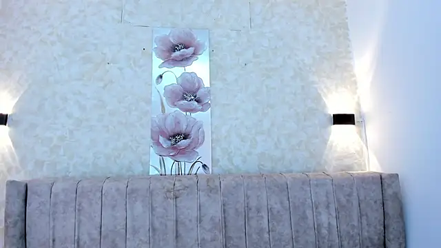 Snapshot of thamiina_ chatting on March 17, 2026, 6:55 pm thamiina online show from March 17, 2026, 6:55 pm