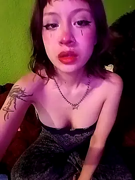 Asuka mami online show from October 22, 2025, 6:02 am