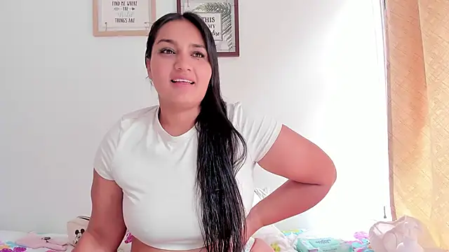 selena jhonson online show from September 15, 2025, 3:56 pm