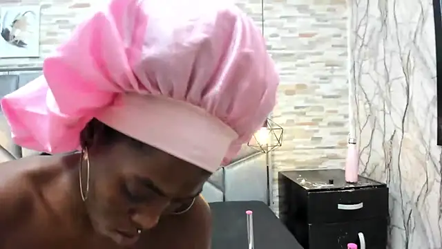 Snapshot of MELODY_FIRE_ chatting on October 7, 2025, 1:41 pm MELODY FIRE  online show from October 7, 2025, 1:41 pm