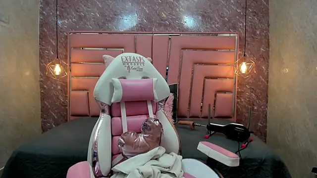 Snapshot of MELODY_FIRE_ chatting on October 18, 2025, 3:13 pm MELODY FIRE  online show from October 18, 2025, 3:13 pm