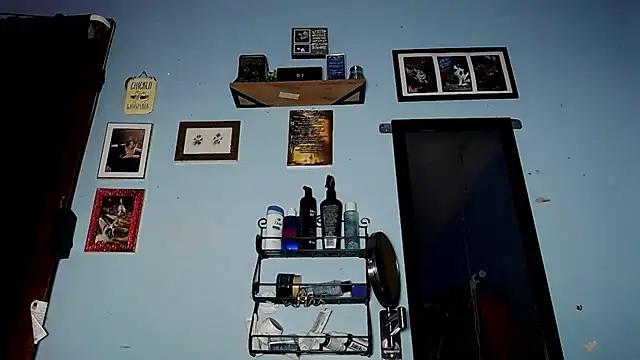 Snapshot of ovmilf chatting on February 18, 2026, 9:27 am ovmilf online show from February 18, 2026, 9:27 am