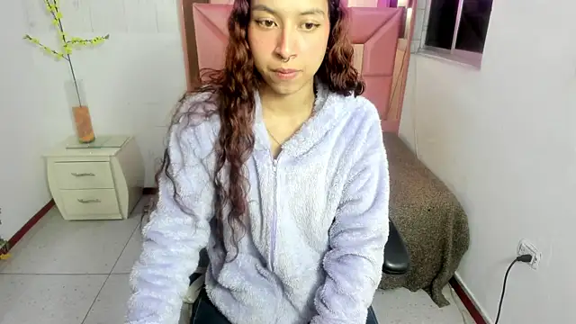 anna moon11 online show from May 14, 2026, 3:46 am
