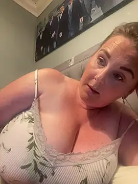 laceygreen online show from August 5, 2026, 11:50 pm