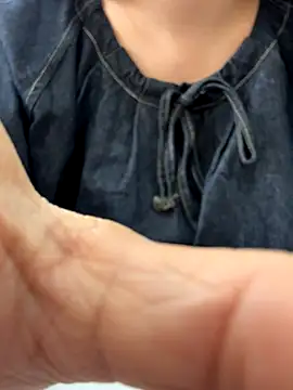 Snapshot of PhuongNhi21 chatting on October 9, 2025, 1:36 am PhuongNhi21 online show from October 9, 2025, 1:36 am