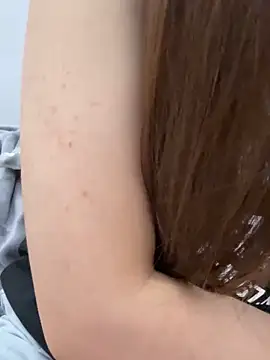 Snapshot of PhuongNhi21 chatting on October 10, 2025, 1:43 pm PhuongNhi21 online show from October 10, 2025, 1:43 pm