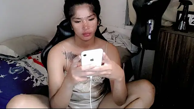 Cutierhyxx online show from October 14, 2025, 3:35 pm