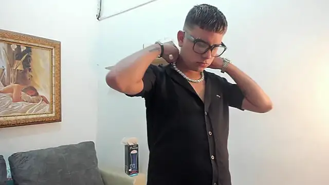 DavilANDkevin2 online show from October 18, 2025, 2:14 am