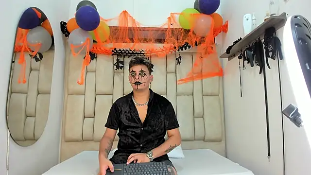 DavilANDkevin2 online show from October 27, 2025, 2:59 am