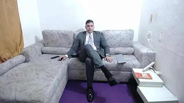 Snapshot of Victor_Maitland chatting on May 8, 2026, 8:14 pm Victor Maitland online show from May 8, 2026, 8:14 pm