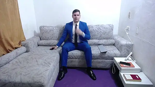 Snapshot of Victor_Maitland chatting on June 5, 2026, 3:46 am Victor Maitland online show from June 5, 2026, 3:46 am
