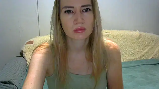 JessFoxxx online show from October 1, 2025, 3:56 am