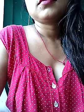 Desi couple305 online show from September 28, 2025, 1:33 am