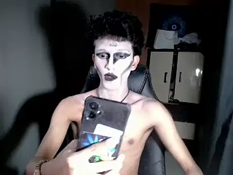 kenbigcockxx online show from November 5, 2025, 5:02 pm