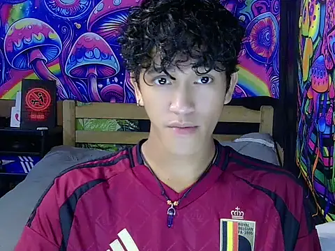 kenbigcockxx online show from June 19, 2026, 3:27 pm