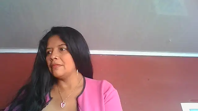 DianaOchoa  online show from June 26, 2026, 12:09 pm