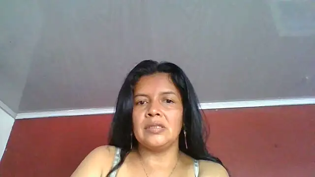 DianaOchoa  online show from June 30, 2026, 8:43 pm