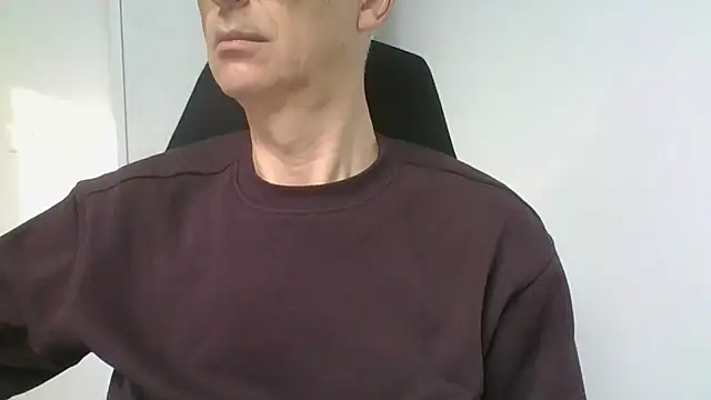 Snapshot of Sensor2000 chatting on February 2, 2026, 8:24 am Sensor2000 online show from February 2, 2026, 8:24 am