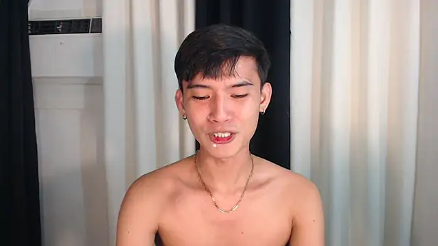 Snapshot of asian_dai chatting on October 15, 2025, 9:53 am asian dai online show from October 15, 2025, 9:53 am