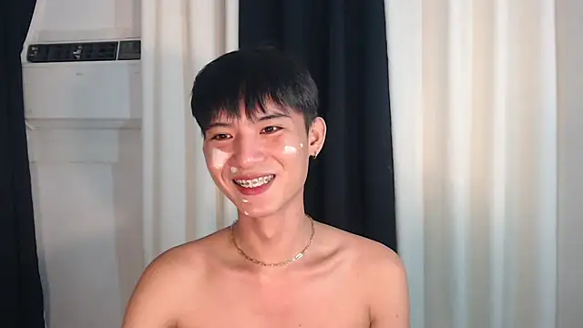 Snapshot of asian_dai chatting on October 27, 2025, 6:34 pm asian dai online show from October 27, 2025, 6:34 pm