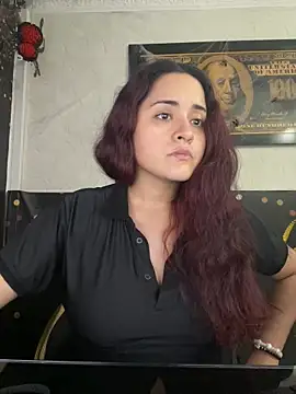 candy  fox  online show from October 10, 2025, 8:41 pm