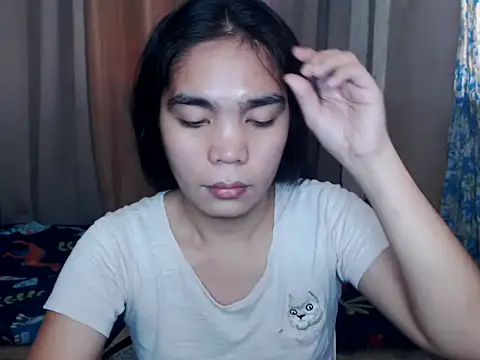 Snapshot of Simple_Martina chatting on October 15, 2025, 1:39 am Simple Martina online show from October 15, 2025, 1:39 am