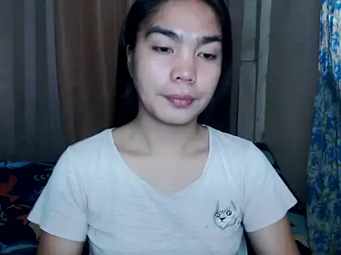 Snapshot of Simple_Martina chatting on October 16, 2025, 2:01 am Simple Martina online show from October 16, 2025, 2:01 am