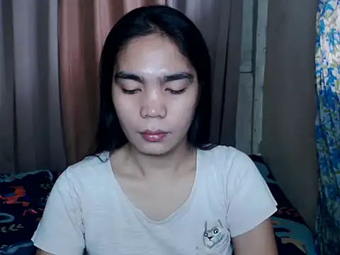 Snapshot of Simple_Martina chatting on October 21, 2025, 2:12 am Simple Martina online show from October 21, 2025, 2:12 am