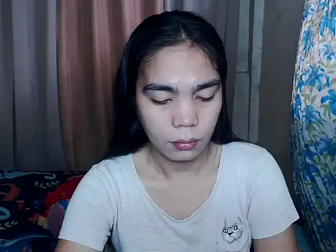 Snapshot of Simple_Martina chatting on October 22, 2025, 1:17 am Simple Martina online show from October 22, 2025, 1:17 am