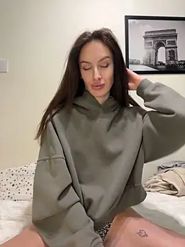 goodgirldevil online show from February 9, 2026, 8:13 pm