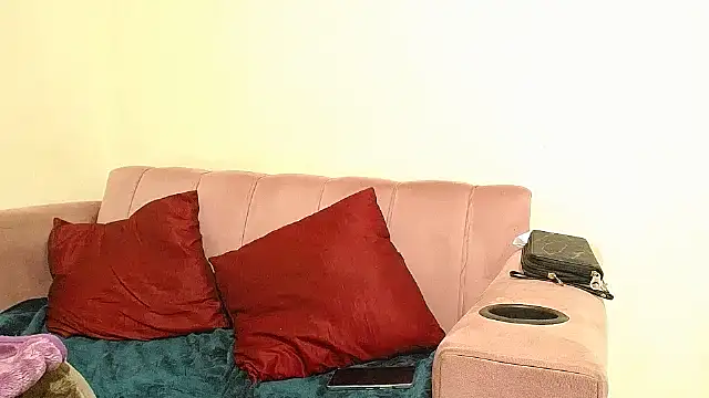 Snapshot of Goddessberry chatting on October 15, 2025, 4:51 pm Goddessberry online show from October 15, 2025, 4:51 pm