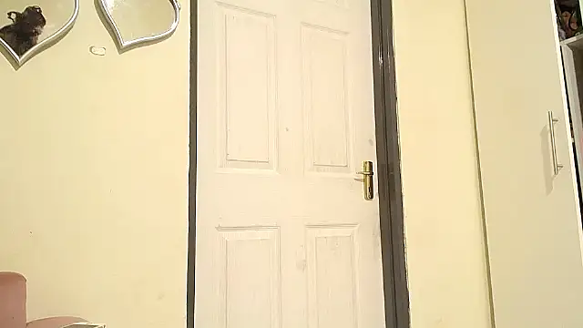 Snapshot of Goddessberry chatting on October 26, 2025, 2:01 pm Goddessberry online show from October 26, 2025, 2:01 pm