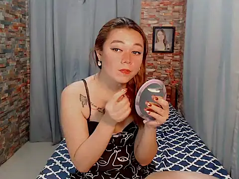 Snapshot of cutemac69 chatting on September 12, 2025, 1:55 pm cutemac69 online show from September 12, 2025, 1:55 pm