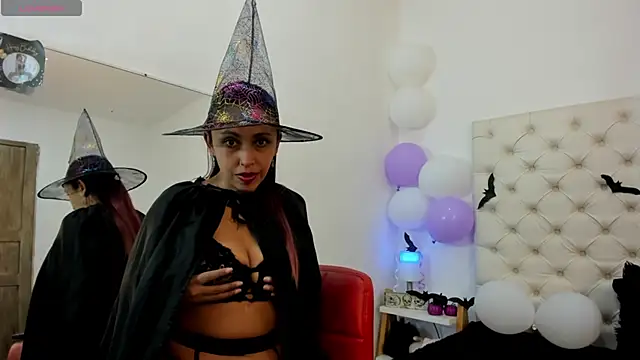 Snapshot of valeriasweet_ chatting on October 12, 2025, 1:54 pm valeriasweet  online show from October 12, 2025, 1:54 pm