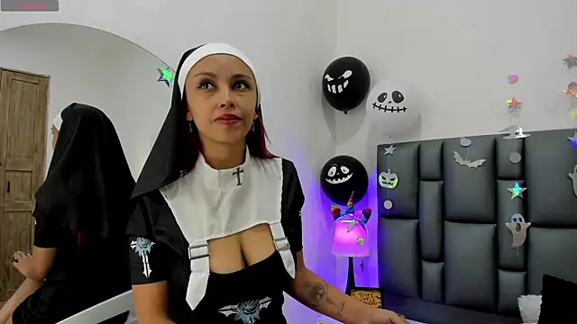 Snapshot of valeriasweet_ chatting on October 16, 2025, 1:12 pm valeriasweet  online show from October 16, 2025, 1:12 pm