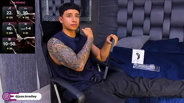 jaze bradley online show from September 12, 2025, 11:54 am